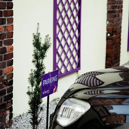 Blooms Boutique Hostel By Friendly Apartments-3